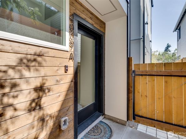 4011 Corliss Avenue N 3, Seattle WA 98103
