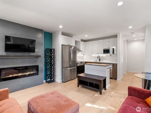 4011 Corliss Avenue N 3, Seattle WA 98103