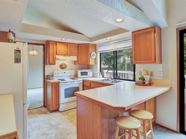 28108 28th Avenue S, Federal Way WA 98003