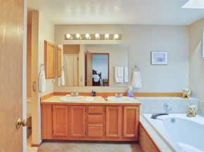 28108 28th Avenue S, Federal Way WA 98003
