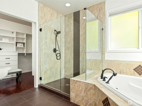 11752 82nd Avenue NE, Kirkland WA 98034