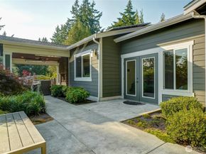 11752 82nd Avenue NE, Kirkland WA 98034