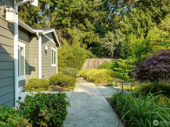 11752 82nd Avenue NE, Kirkland WA 98034