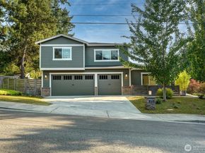 11752 82nd Avenue NE, Kirkland WA 98034