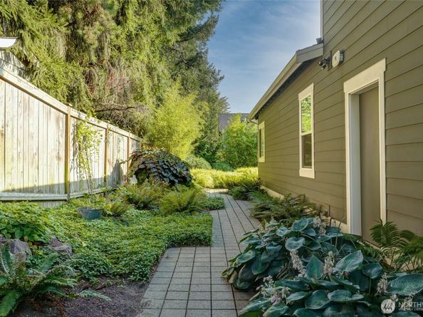 11752 82nd Avenue NE, Kirkland WA 98034