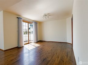 512 N 104th Street, Seattle WA 98133
