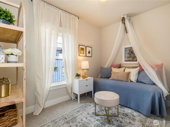 421 Malden Avenue E, Seattle WA 98112