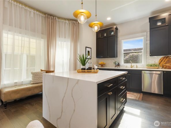 421 Malden Avenue E, Seattle WA 98112