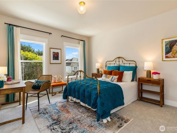 421 Malden Avenue E, Seattle WA 98112