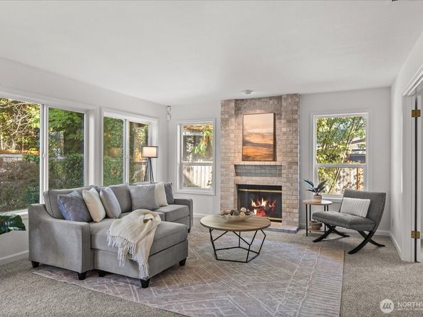 17312 Gravenstein Road, Bothell WA 98012