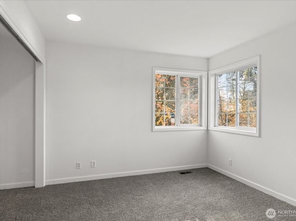 17312 Gravenstein Road, Bothell WA 98012