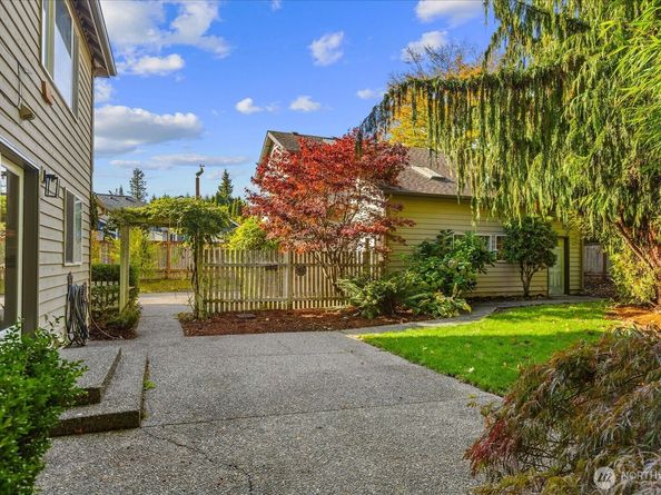 17312 Gravenstein Road, Bothell WA 98012