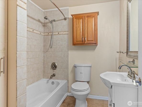 17312 Gravenstein Road, Bothell WA 98012