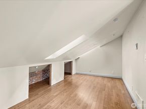 17312 Gravenstein Road, Bothell WA 98012