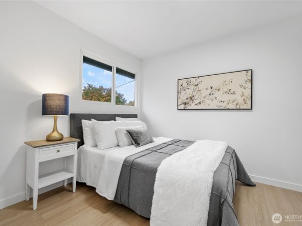 7004 16th Avenue SW, Seattle WA 98106