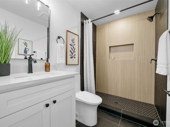7004 16th Avenue SW, Seattle WA 98106