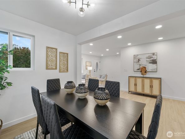 7004 16th Avenue SW, Seattle WA 98106