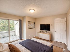 3233 NE 12th Street 301, Renton WA 98056