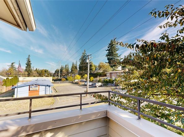 3233 NE 12th Street 301, Renton WA 98056