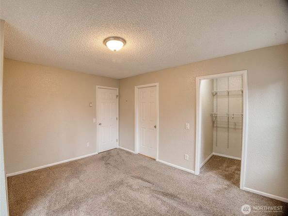 3233 NE 12th Street 301, Renton WA 98056