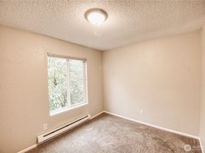 3233 NE 12th Street 301, Renton WA 98056