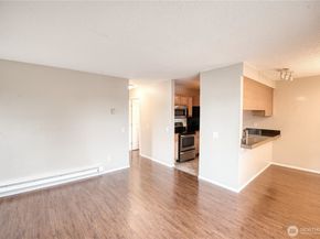 3233 NE 12th Street 301, Renton WA 98056