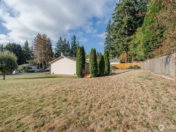 12244 NE 136th Place, Kirkland WA 98034