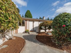 12244 NE 136th Place, Kirkland WA 98034