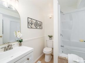 12244 NE 136th Place, Kirkland WA 98034