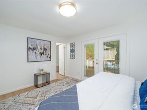 12244 NE 136th Place, Kirkland WA 98034