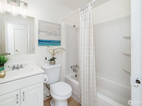 12244 NE 136th Place, Kirkland WA 98034