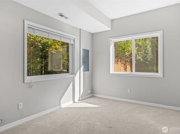4952 160th Court SE, Bellevue WA 98006
