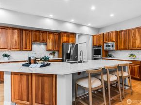 4952 160th Court SE, Bellevue WA 98006