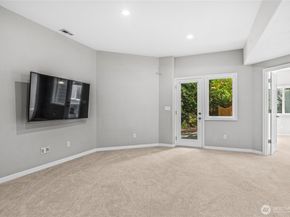 4952 160th Court SE, Bellevue WA 98006