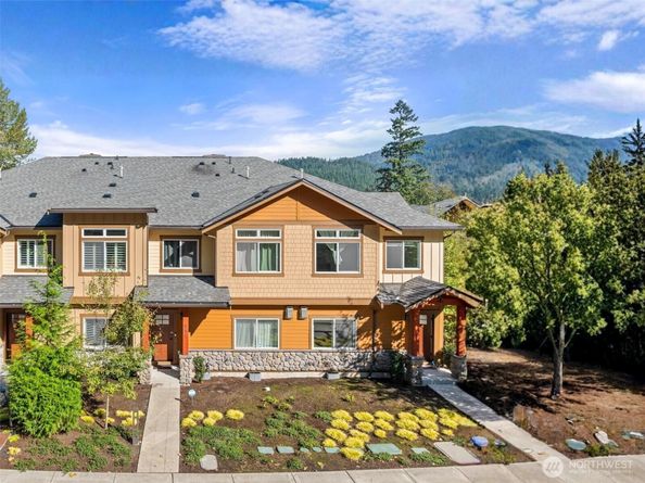 1002 Sunrise Place SW N4, Issaquah WA 98027