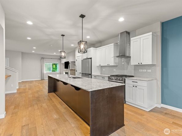 1002 Sunrise Place SW N4, Issaquah WA 98027
