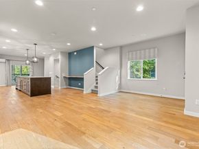 1002 Sunrise Place SW N4, Issaquah WA 98027