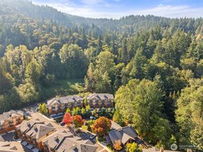 1002 Sunrise Place SW N4, Issaquah WA 98027