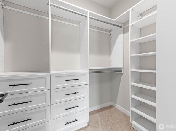 1002 Sunrise Place SW N4, Issaquah WA 98027
