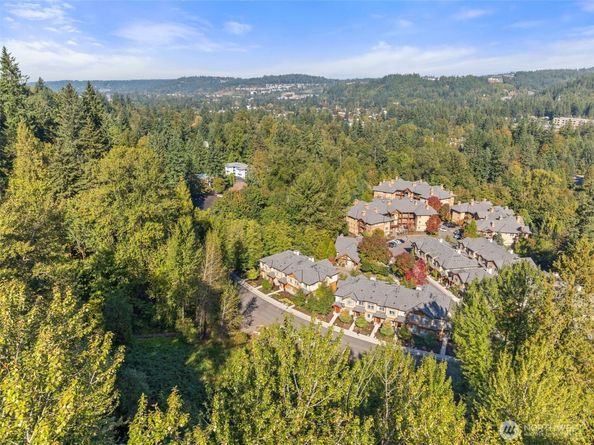 1002 Sunrise Place SW N4, Issaquah WA 98027