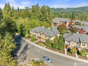 1002 Sunrise Place SW N4, Issaquah WA 98027