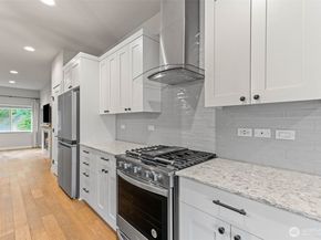 1002 Sunrise Place SW N4, Issaquah WA 98027