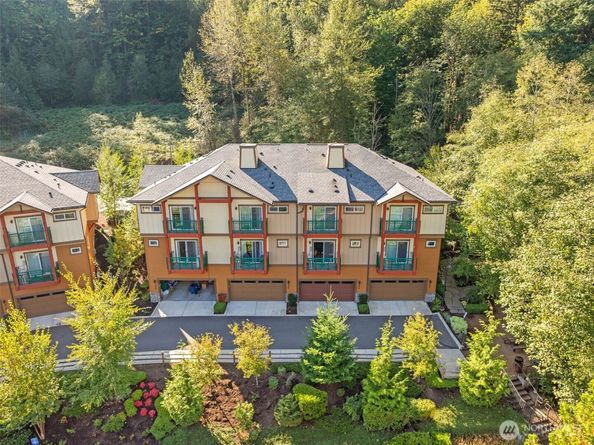 1002 Sunrise Place SW N4, Issaquah WA 98027