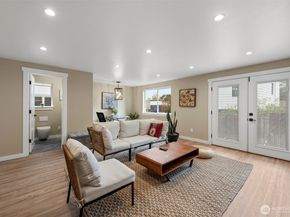 6709 Aurora Avenue N, Seattle WA 98103