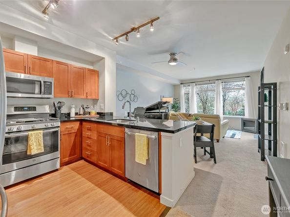 15100 6th Avenue SW 324, Burien WA 98166