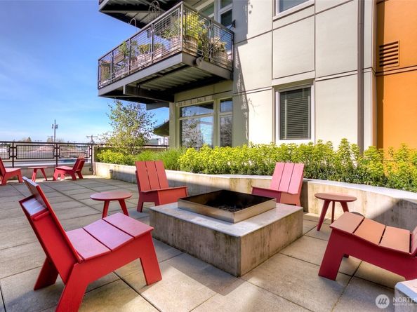 15100 6th Avenue SW 324, Burien WA 98166