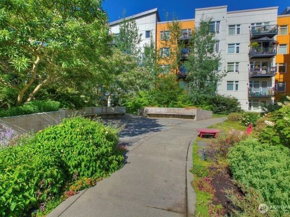 15100 6th Avenue SW 324, Burien WA 98166