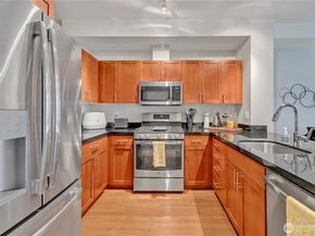 15100 6th Avenue SW 324, Burien WA 98166