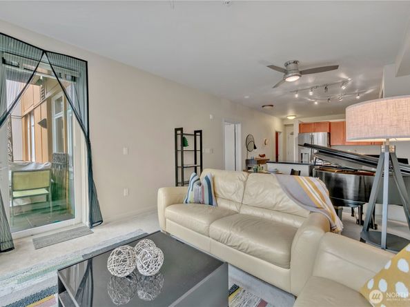 15100 6th Avenue SW 324, Burien WA 98166
