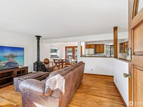 7301 19th Avenue SW, Seattle WA 98106